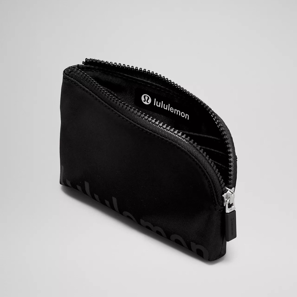 NWT - Lululemon Clippable Card Pouch